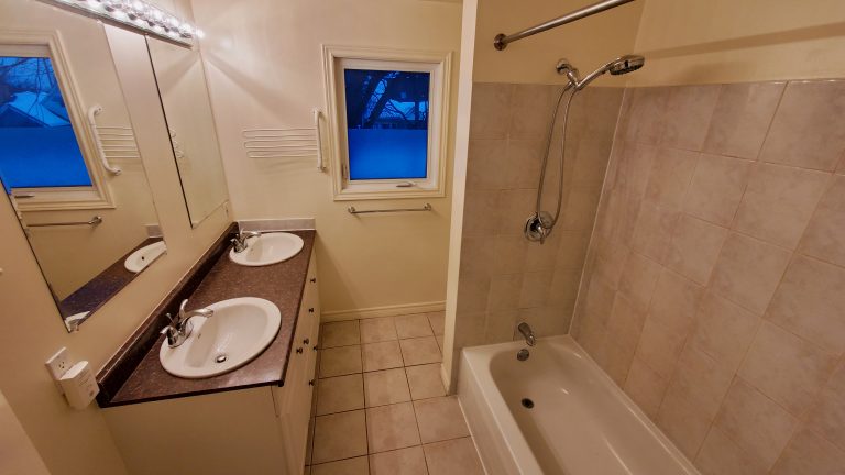 Main bathroom